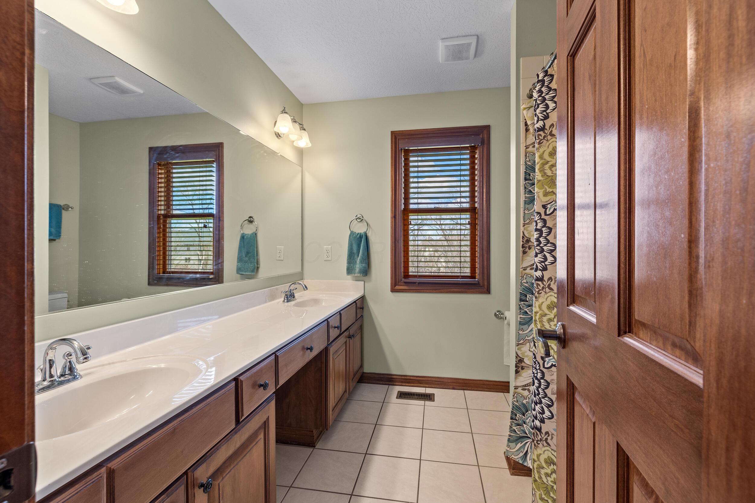 12803 Rocky Creek Drive, Pickerington, Ohio image 38