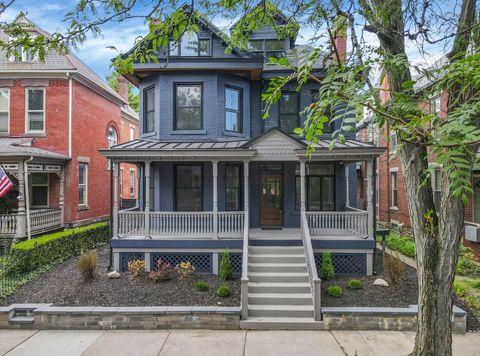 Photo of 972 Franklin Avenue, Columbus, OH 43205 (MLS # 225039339)