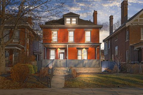 Photo of 380 Kendall Place, Columbus, OH 43205 (MLS # 226002219)