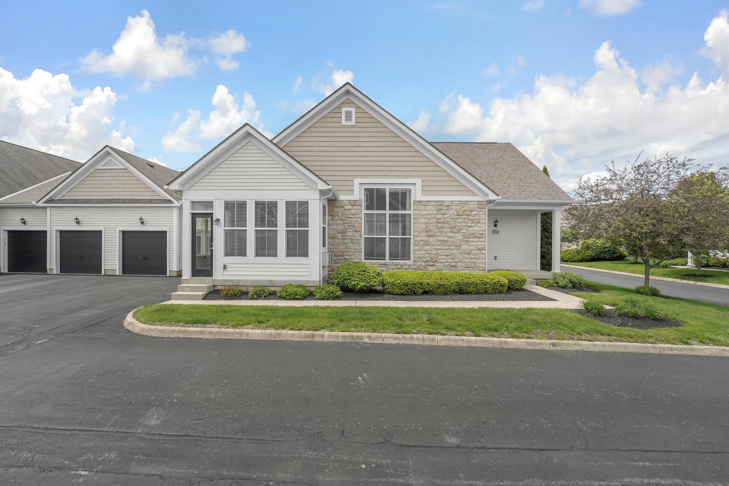 4657 Prestige Lane, Hilliard, Ohio image 4
