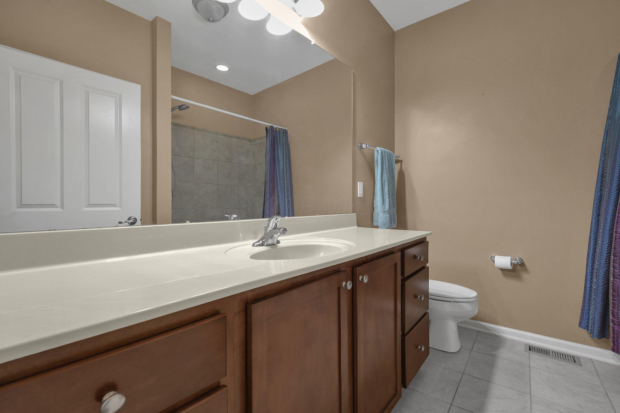 4657 Prestige Lane, Hilliard, Ohio image 27