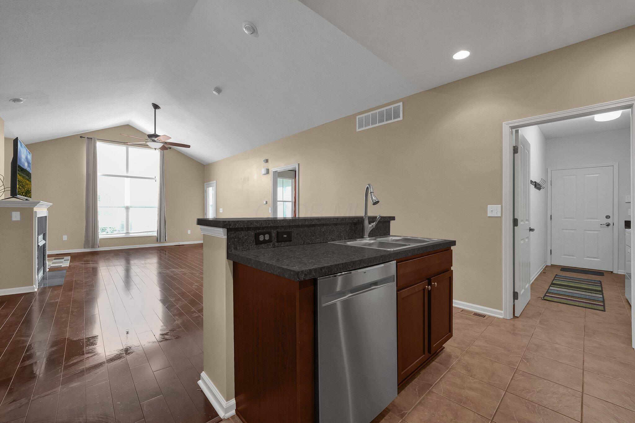 4657 Prestige Lane, Hilliard, Ohio image 13