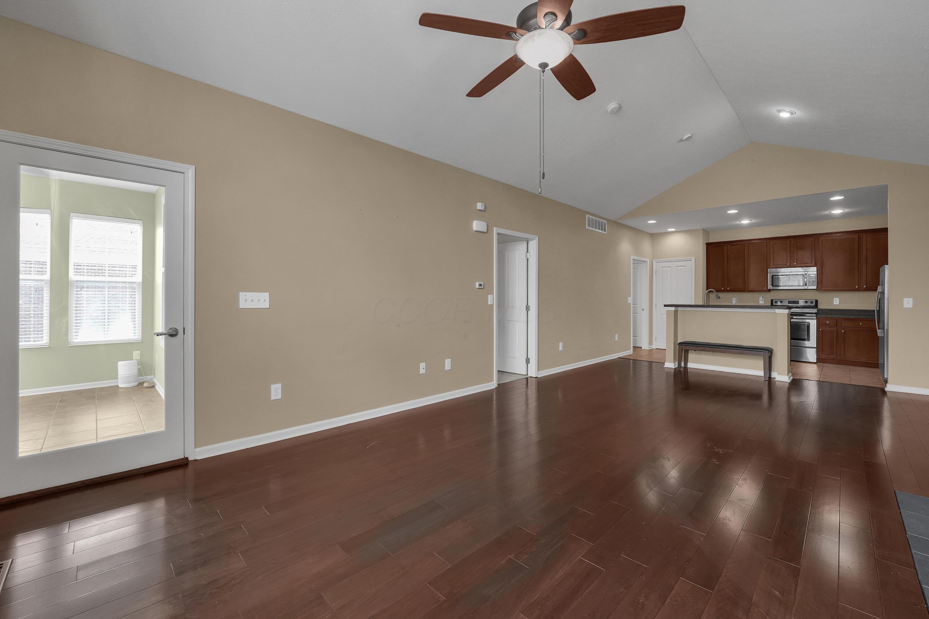4657 Prestige Lane, Hilliard, Ohio image 9