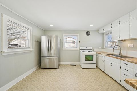 Tiny photo for 315 Linden Street, Bellefontaine, OH 43311 (MLS # 226002834)