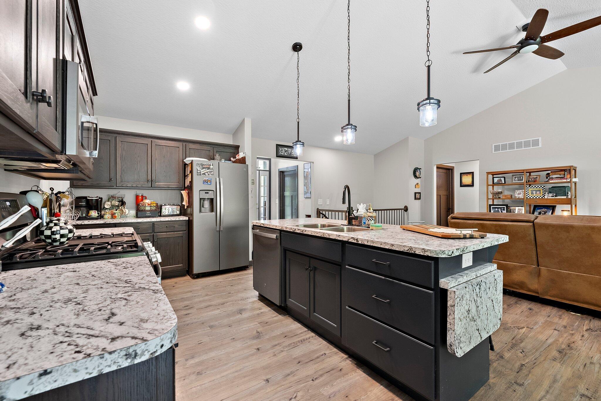 530 Terrace Ridge Circle, Howard, Ohio image 16