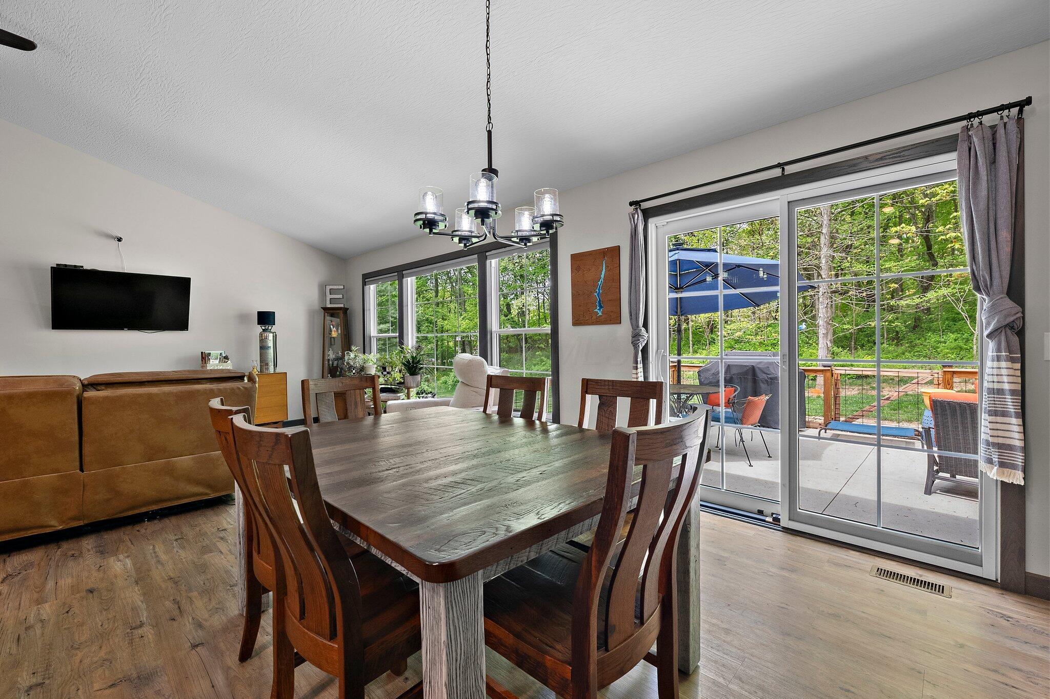530 Terrace Ridge Circle, Howard, Ohio image 17