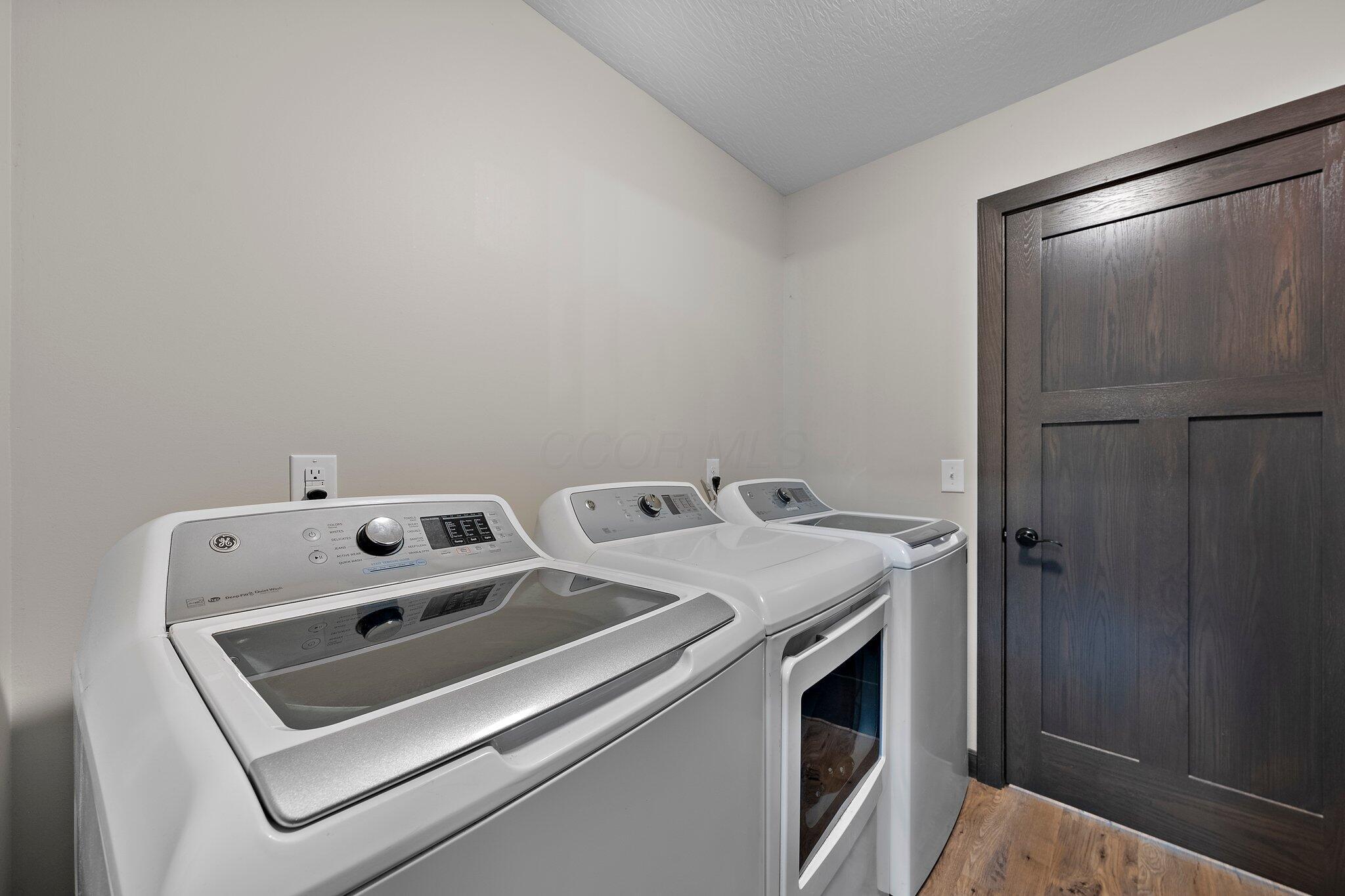 530 Terrace Ridge Circle, Howard, Ohio image 22
