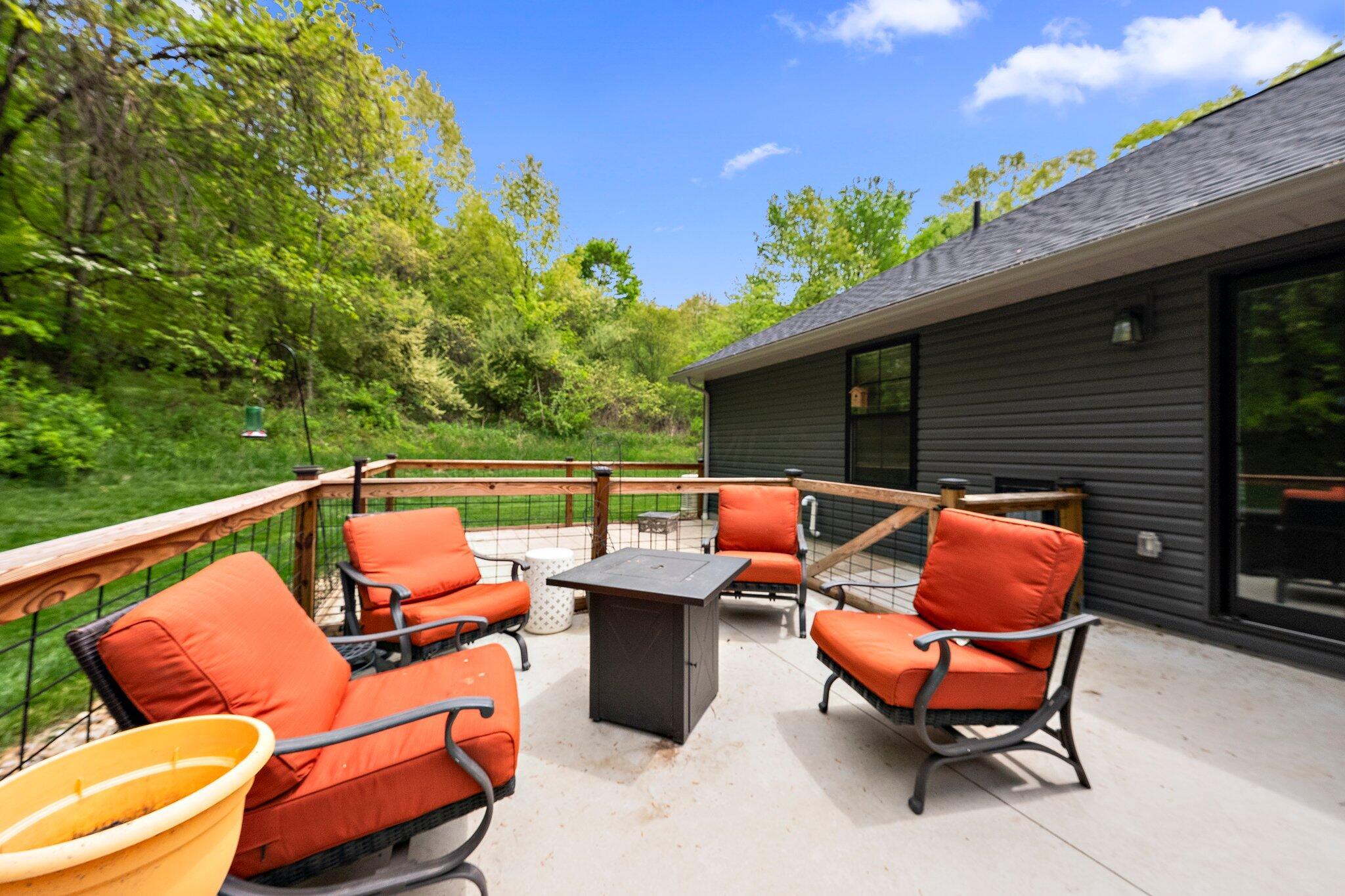 530 Terrace Ridge Circle, Howard, Ohio image 46