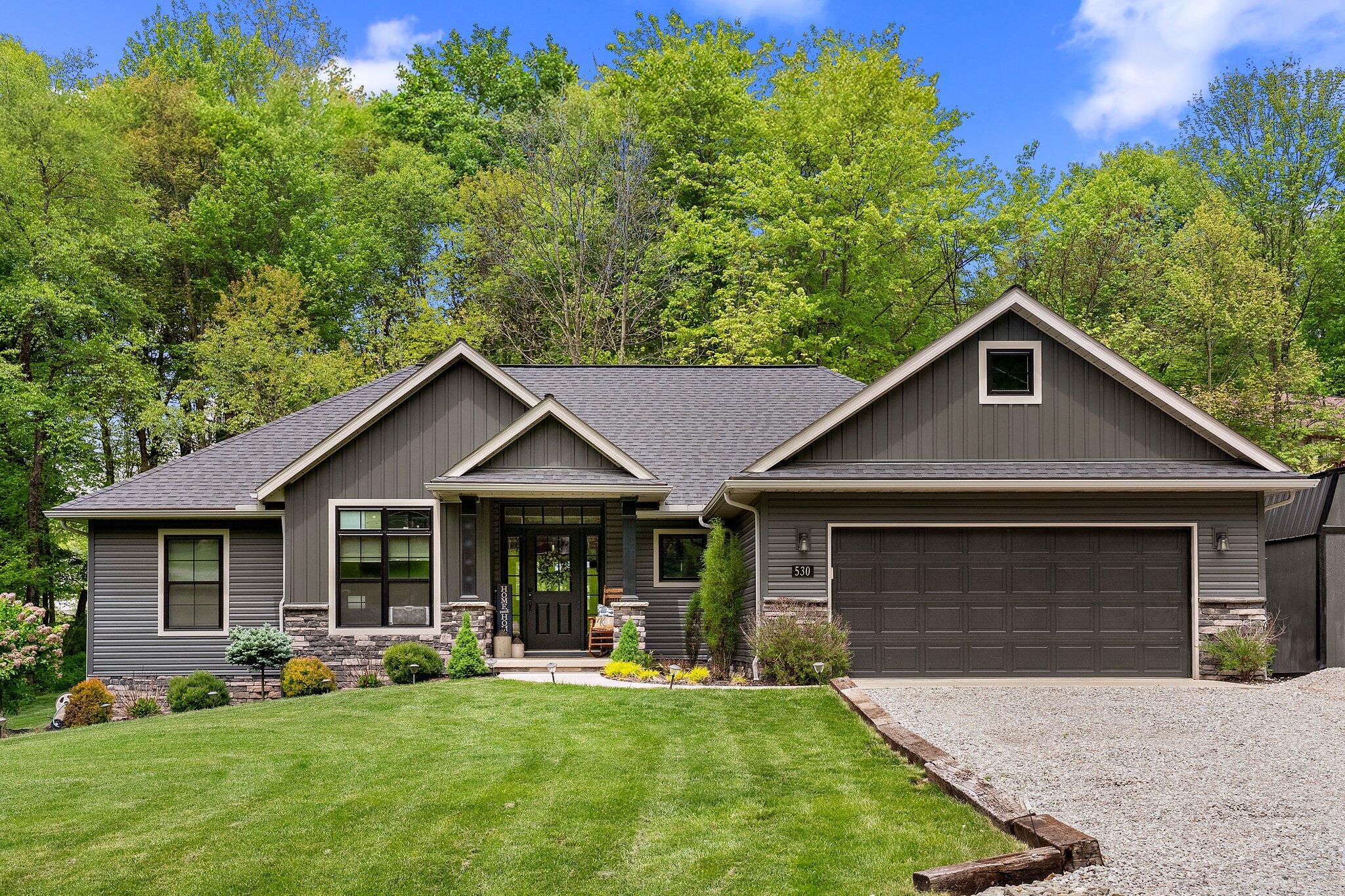 530 Terrace Ridge Circle, Howard, Ohio image 4