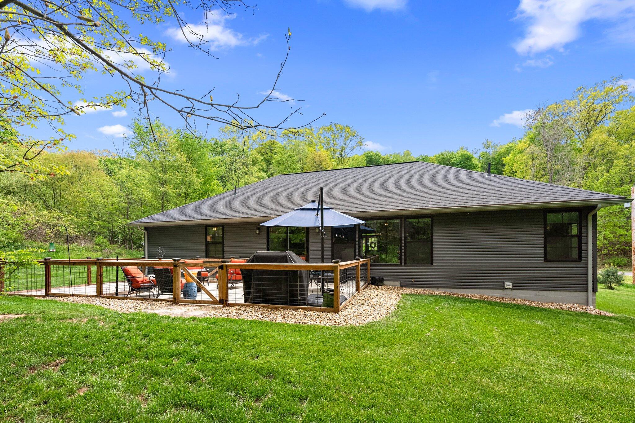 530 Terrace Ridge Circle, Howard, Ohio image 6