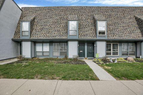 Photo of 1022 Galliton Court D #D, Columbus, OH 43220 (MLS # 226006847)