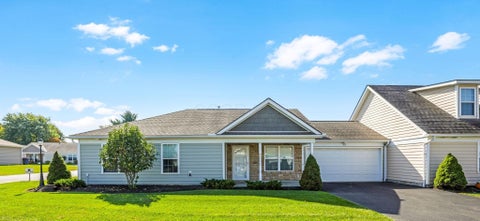 Photo of 703 Cumberland Meadows Circle, Hebron, OH 43025 (MLS # 226039679)