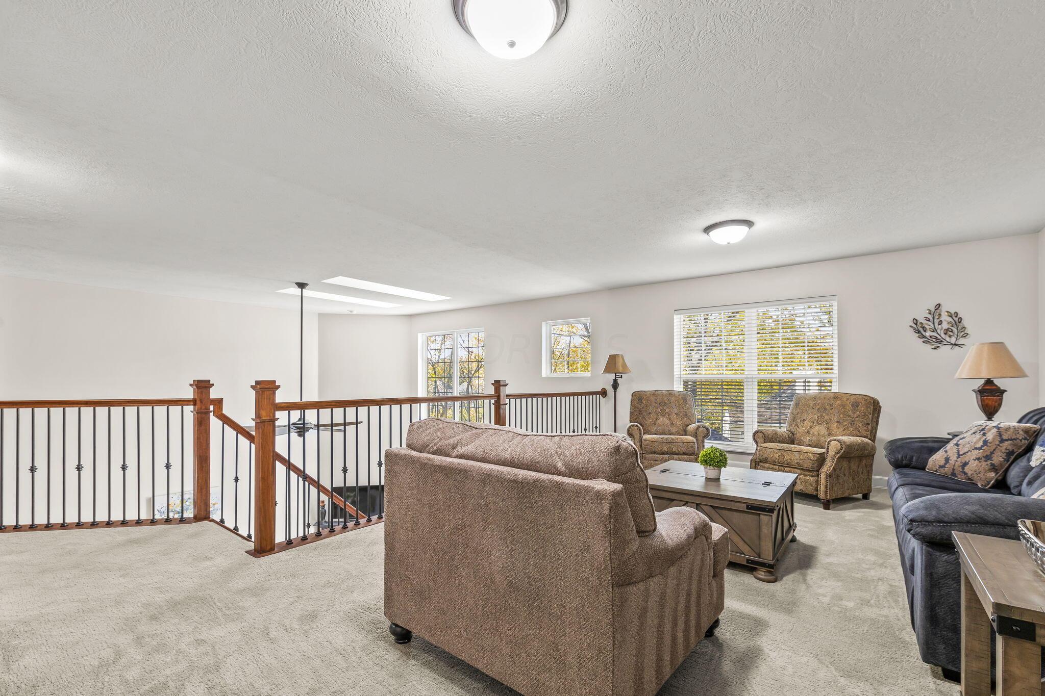 7330 Deer Valley Crossing, Powell, Ohio image 42