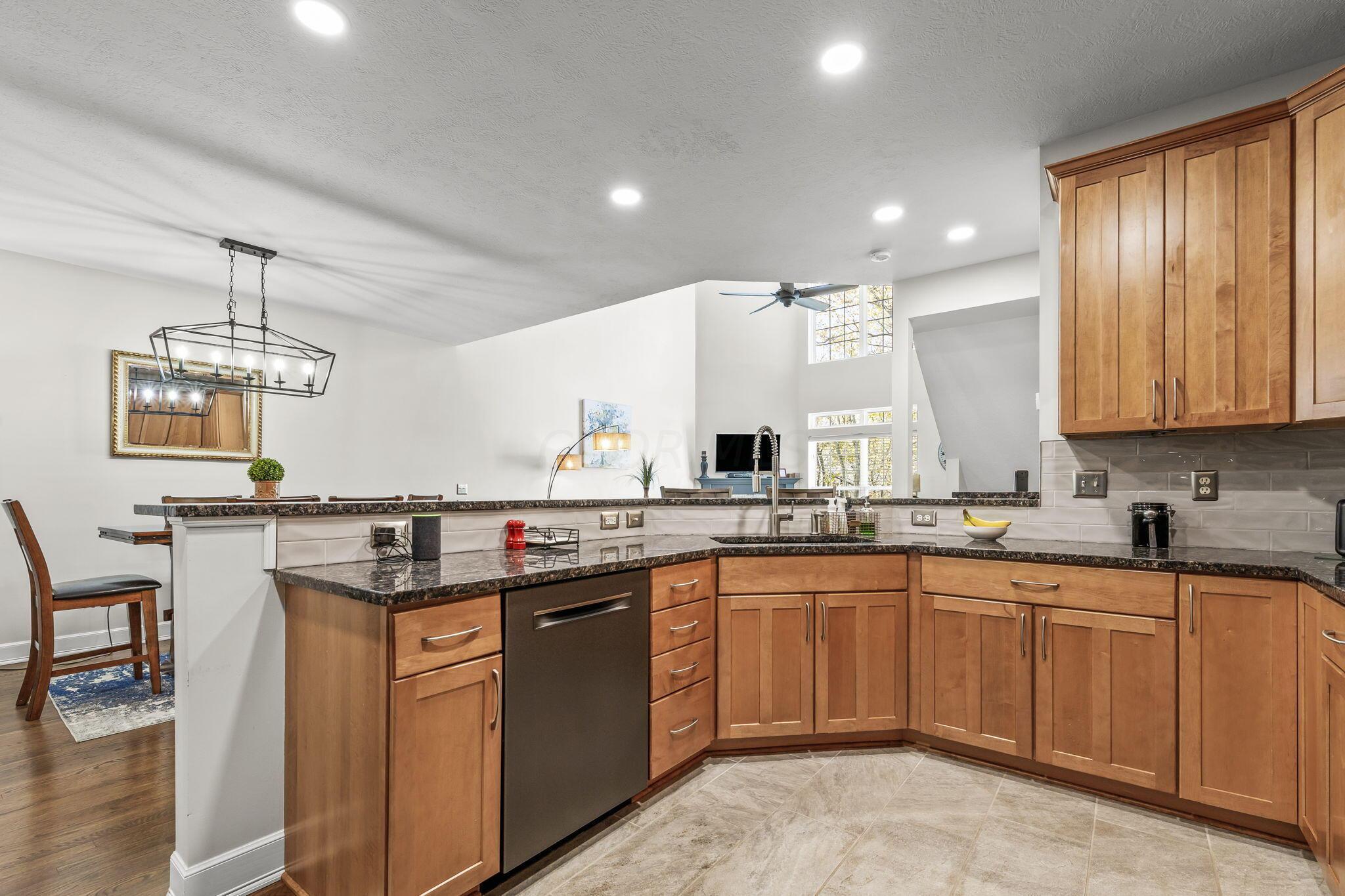 7330 Deer Valley Crossing, Powell, Ohio image 14