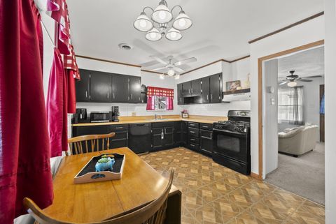 Tiny photo for 4372 Robin Street, Grove City, OH 43123 (MLS # 225044661)