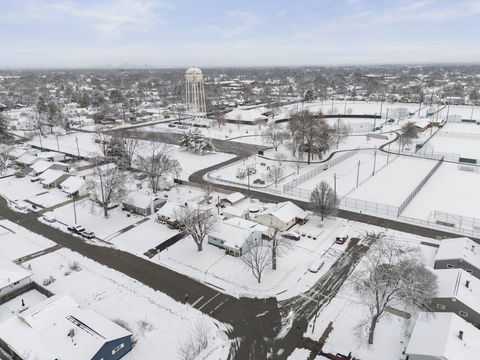 Tiny photo for 4372 Robin Street, Grove City, OH 43123 (MLS # 225044661)