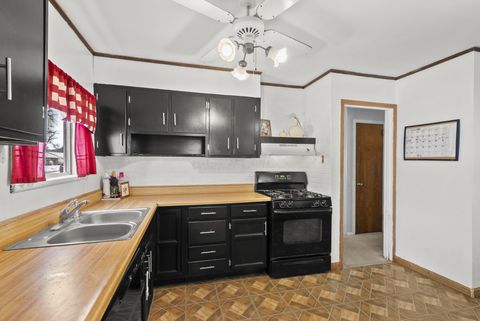 Tiny photo for 4372 Robin Street, Grove City, OH 43123 (MLS # 225044661)