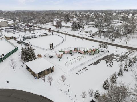 Tiny photo for 4372 Robin Street, Grove City, OH 43123 (MLS # 225044661)