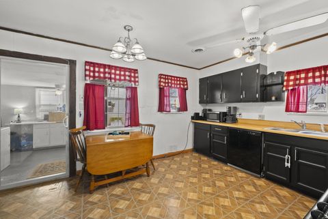 Tiny photo for 4372 Robin Street, Grove City, OH 43123 (MLS # 225044661)