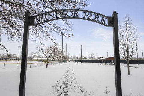 Tiny photo for 4372 Robin Street, Grove City, OH 43123 (MLS # 225044661)