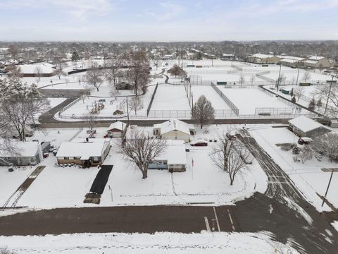 Tiny photo for 4372 Robin Street, Grove City, OH 43123 (MLS # 225044661)