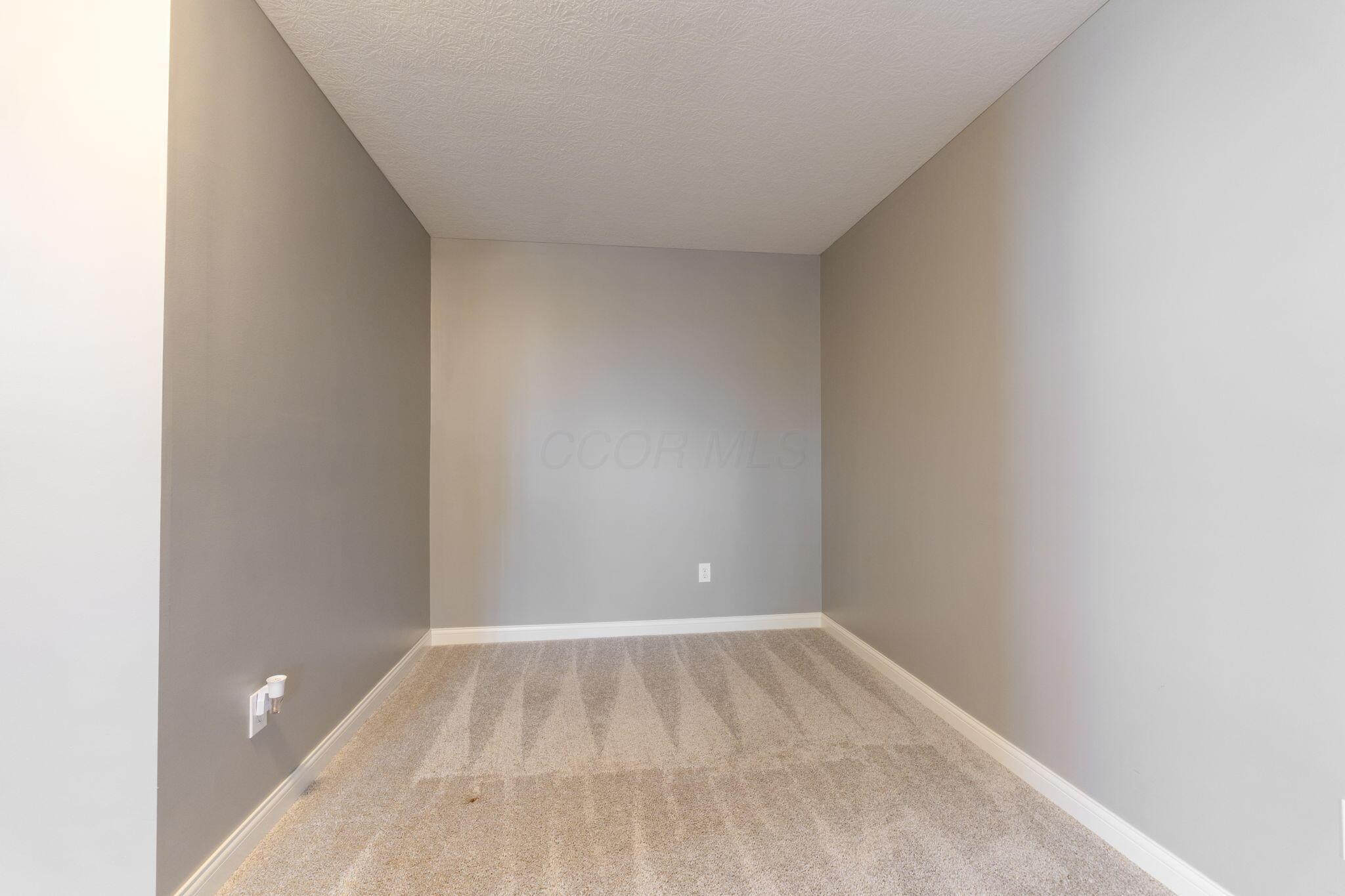 646 Black Hawk Drive, Marysville, Ohio image 25
