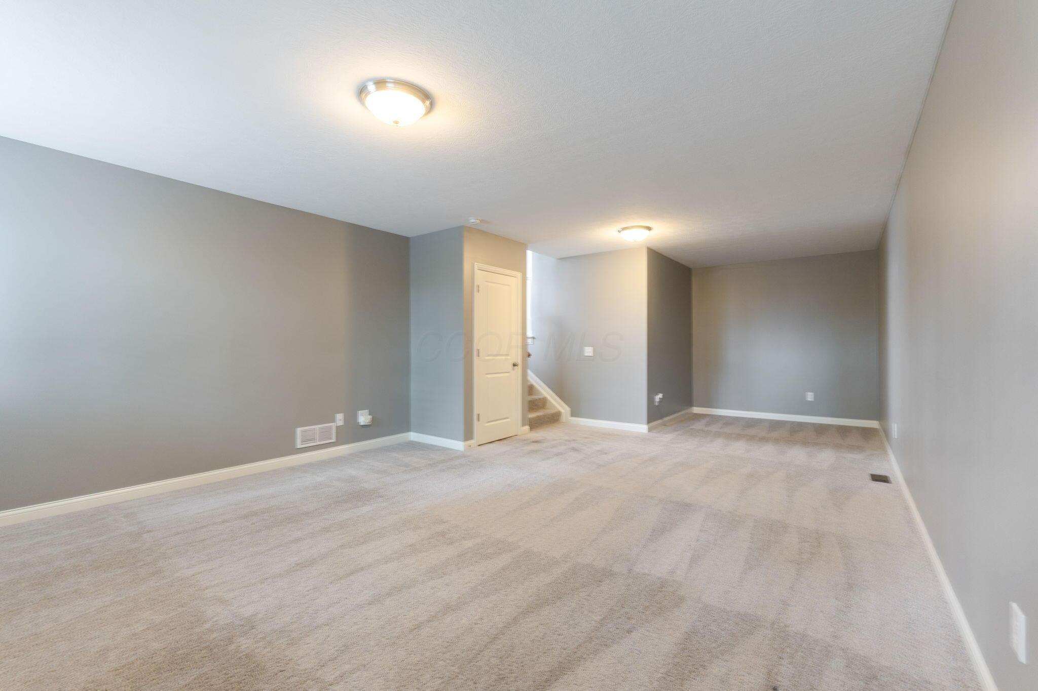 646 Black Hawk Drive, Marysville, Ohio image 26