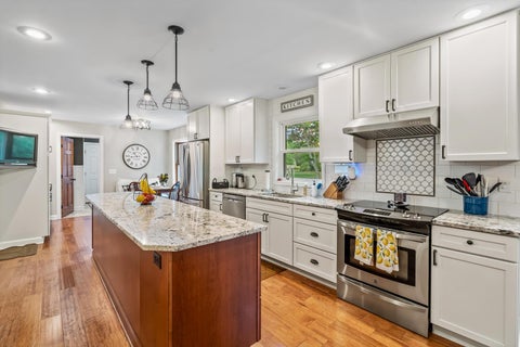 Photo for 3177 Shoreline Drive