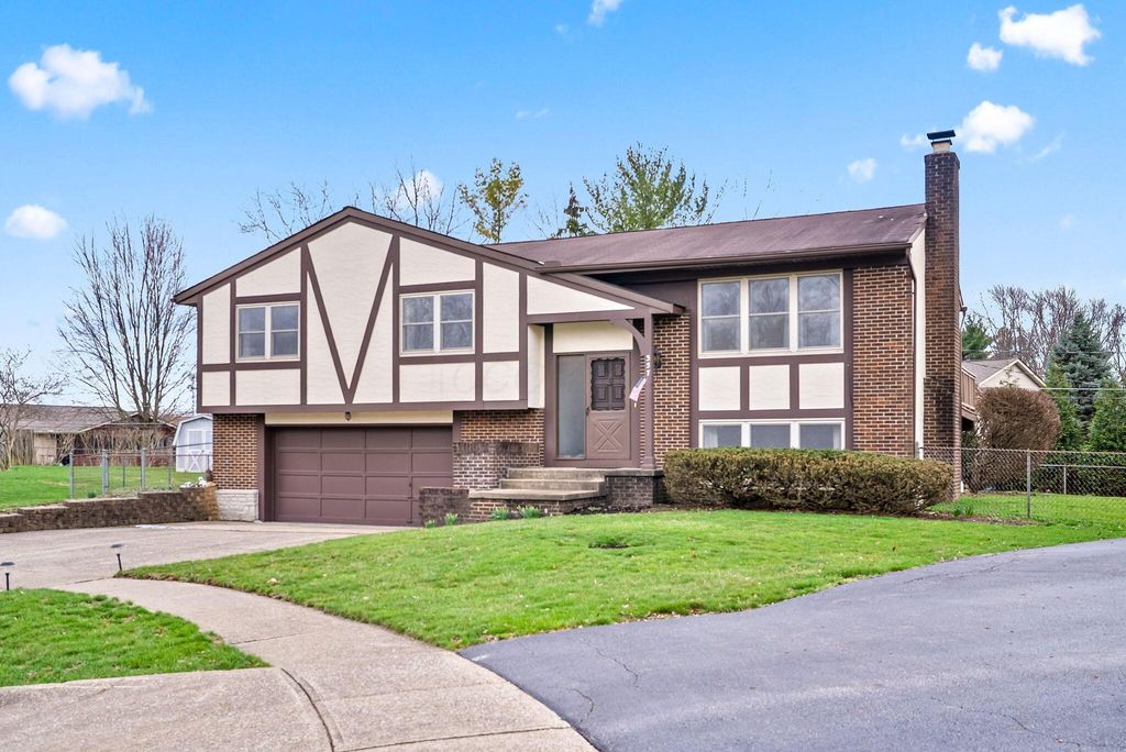 Photo of 357 Highland Way, Worthington, OH 43085 (MLS # 226007607)