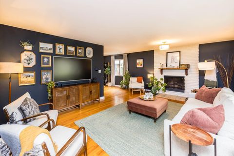 Tiny photo for 135 Serran Drive, Columbus, OH 43230 (MLS # 225044628)