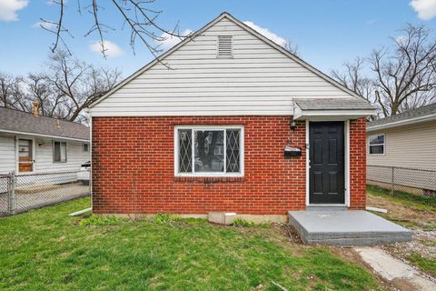 Photo of 46 Florence Avenue, Columbus, OH 43228 (MLS # 226009455)
