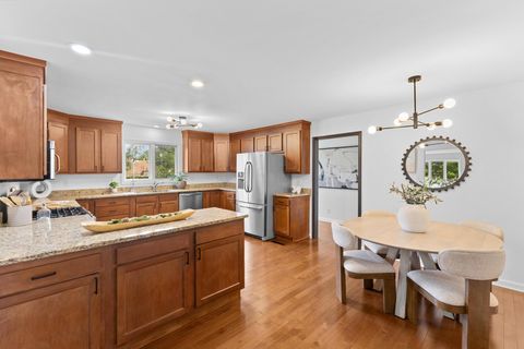 Tiny photo for 1463 Wakefield Court E, Columbus, OH 43209 (MLS # 226022853)
