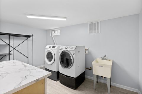 Tiny photo for 1463 Wakefield Court E, Columbus, OH 43209 (MLS # 226022853)