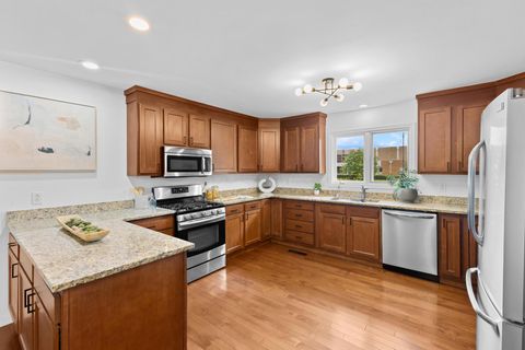 Tiny photo for 1463 Wakefield Court E, Columbus, OH 43209 (MLS # 226022853)