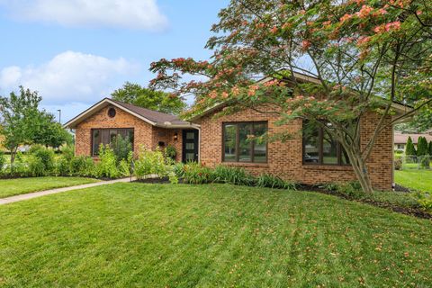 Tiny photo for 1463 Wakefield Court E, Columbus, OH 43209 (MLS # 226022853)