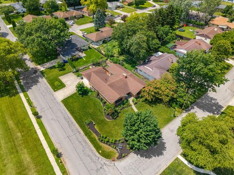 Tiny photo for 1463 Wakefield Court E, Columbus, OH 43209 (MLS # 226022853)