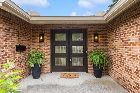 Tiny photo for 1463 Wakefield Court E, Columbus, OH 43209 (MLS # 226022853)