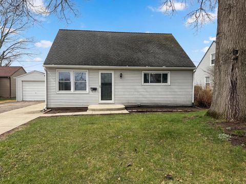 Photo of 413 Sherwood Drive W, Newark, OH 43055 (MLS # 226009659)
