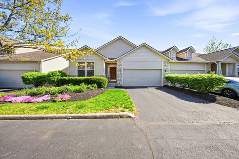 Photo of 6067 Coventry Meadow Lane, Hilliard, OH 43026 (MLS # 226013149)