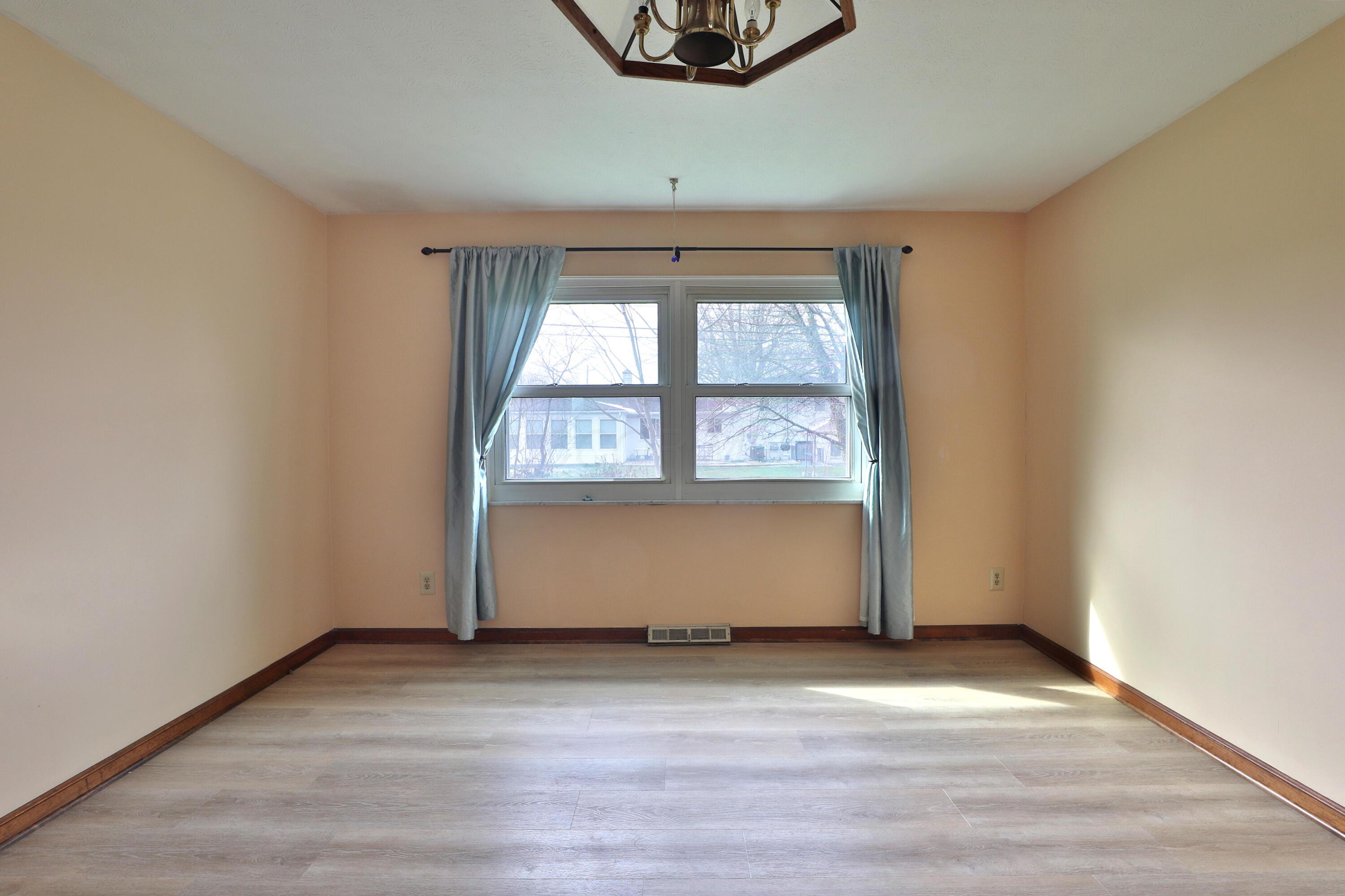 867 Overbrook Service Drive