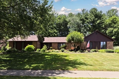 Photo of 1588 Royal Oak Drive, Mansfield, OH 44906 (MLS # 226024917)