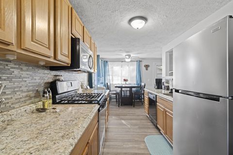 Tiny photo for 1452 Burnley Square N, Columbus, OH 43229 (MLS # 225037383)