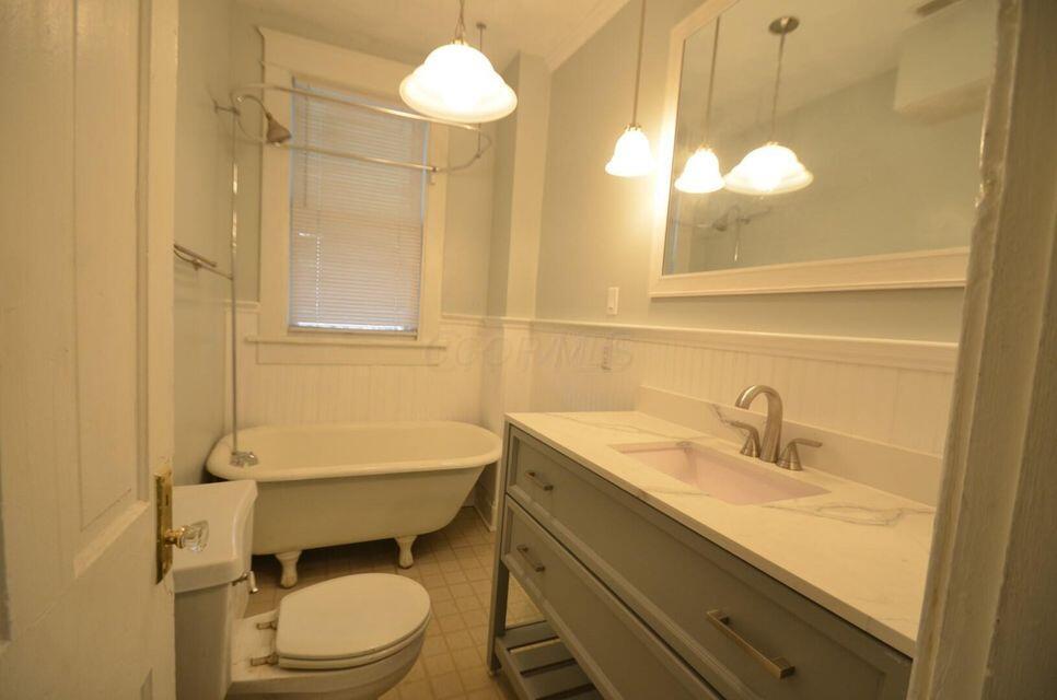 Columbus, Ohio 43201, United States, 2 Bedrooms Bedrooms, ,2 BathroomsBathrooms,Residential,Active,148858