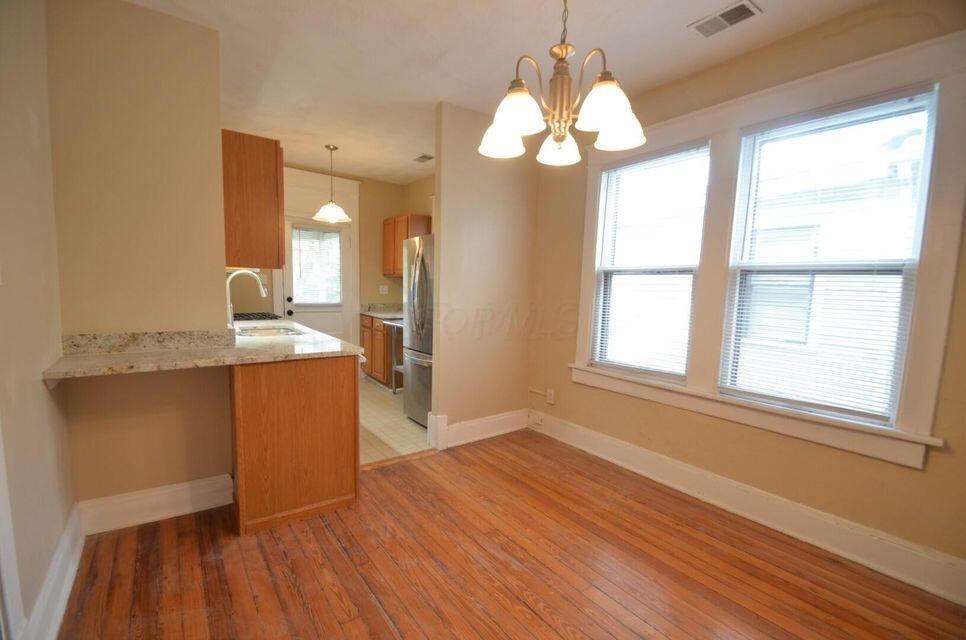 Columbus, Ohio 43201, United States, 2 Bedrooms Bedrooms, ,2 BathroomsBathrooms,Residential,Active,148858