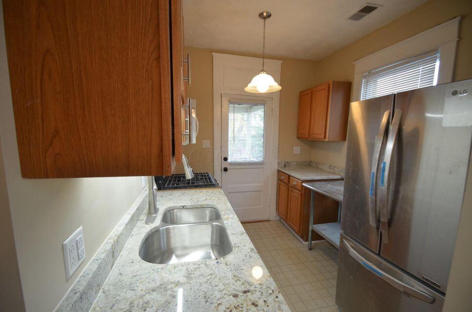 Columbus, Ohio 43201, United States, 2 Bedrooms Bedrooms, ,2 BathroomsBathrooms,Residential,Active,148858