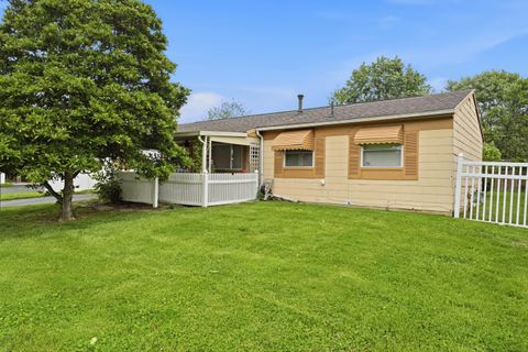 Photo of 3532 Tremaine Road, Columbus, OH 43232 (MLS # 226017122)