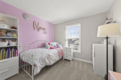 Tiny photo for 1157 Onaway Court, Columbus, OH 43228 (MLS # 226005476)