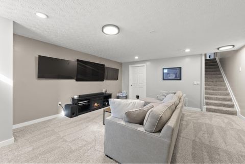 Tiny photo for 1157 Onaway Court, Columbus, OH 43228 (MLS # 226005476)