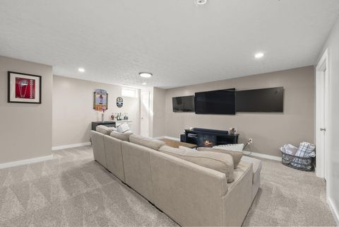 Tiny photo for 1157 Onaway Court, Columbus, OH 43228 (MLS # 226005476)