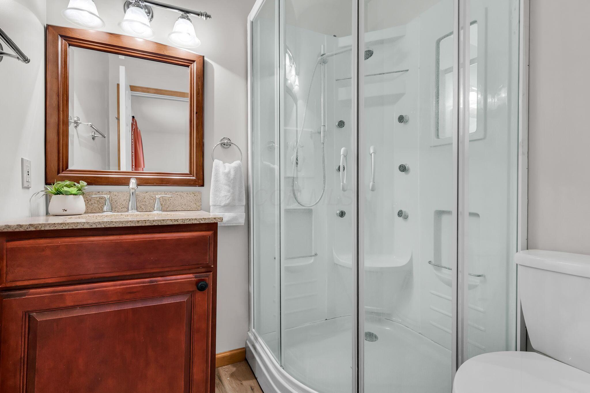 604 King Beach Drive, Howard, Ohio image 32